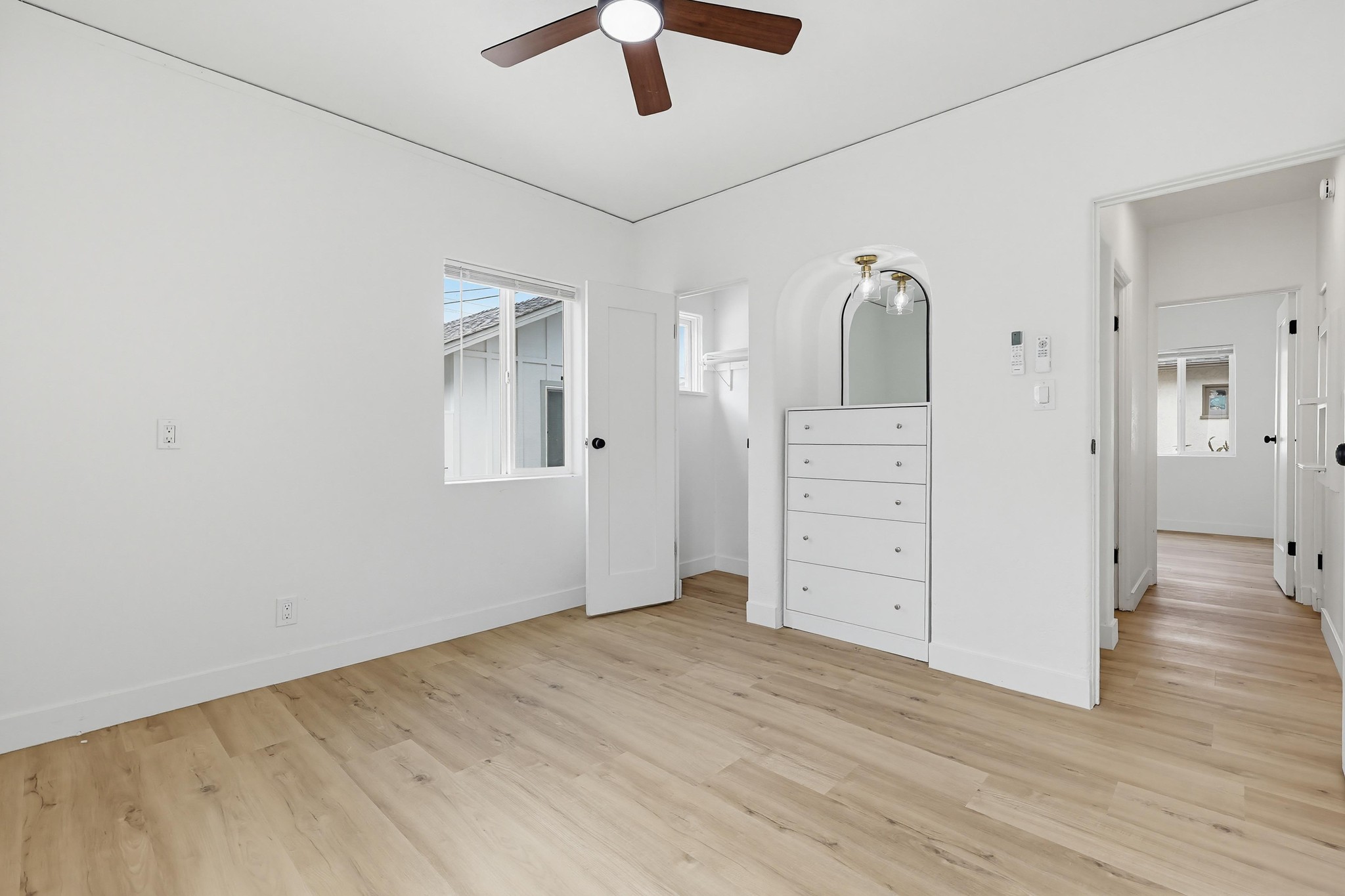 Virtual tour photo 33 of 40 for 4851 Long Branch Ave