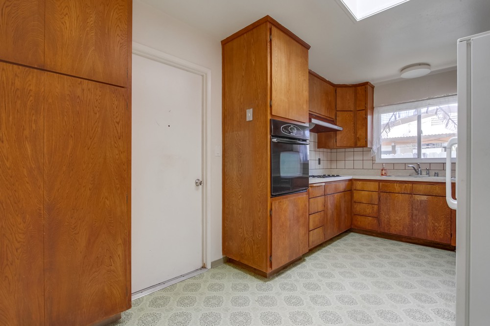 Virtual tour photo 16 of 44 for 4851 Mount La Platta Drive