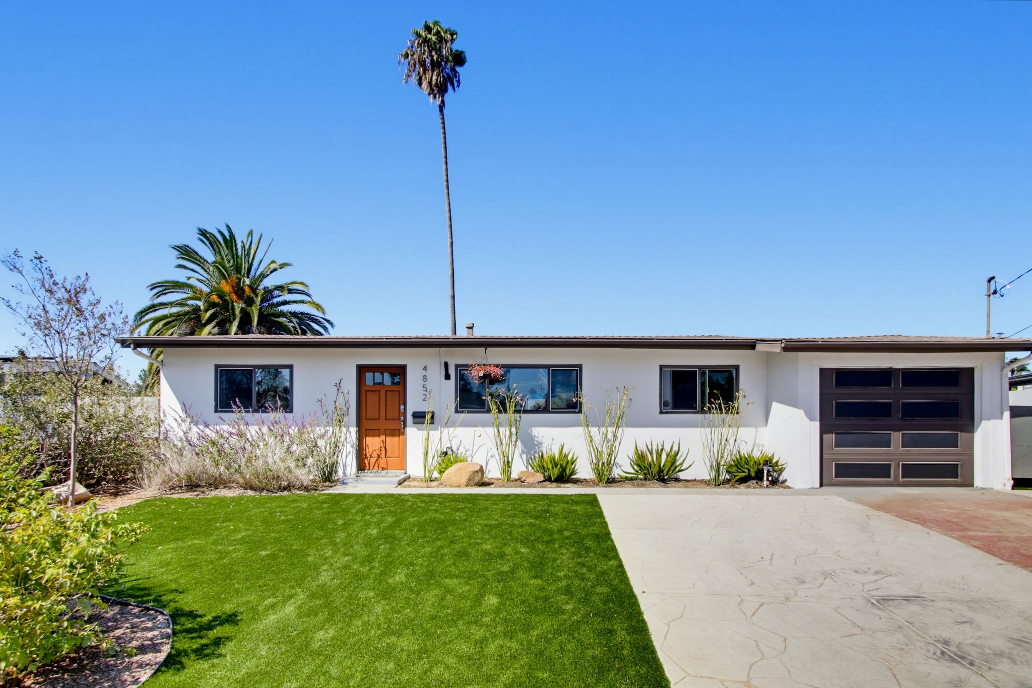 Virtual tour photo 1 of 52 for 4852 Kings Way