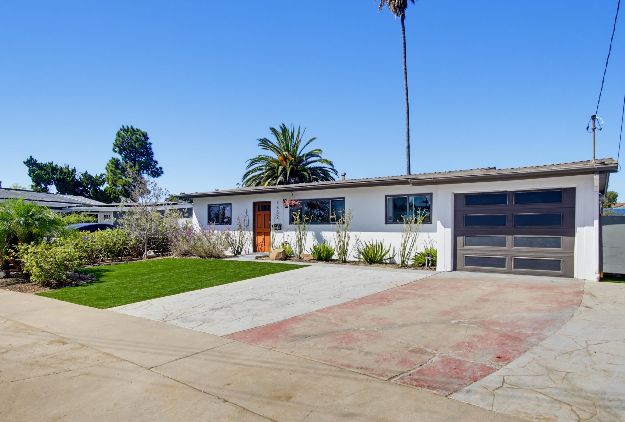 Virtual tour photo 4 of 52 for 4852 Kings Way