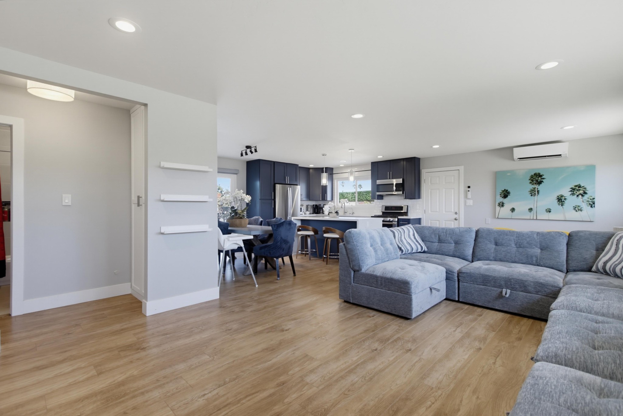 Virtual tour photo 6 of 52 for 4852 Kings Way