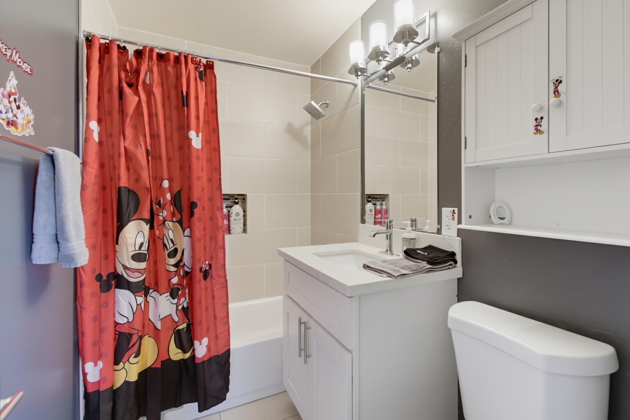 Virtual tour photo 18 of 52 for 4852 Kings Way