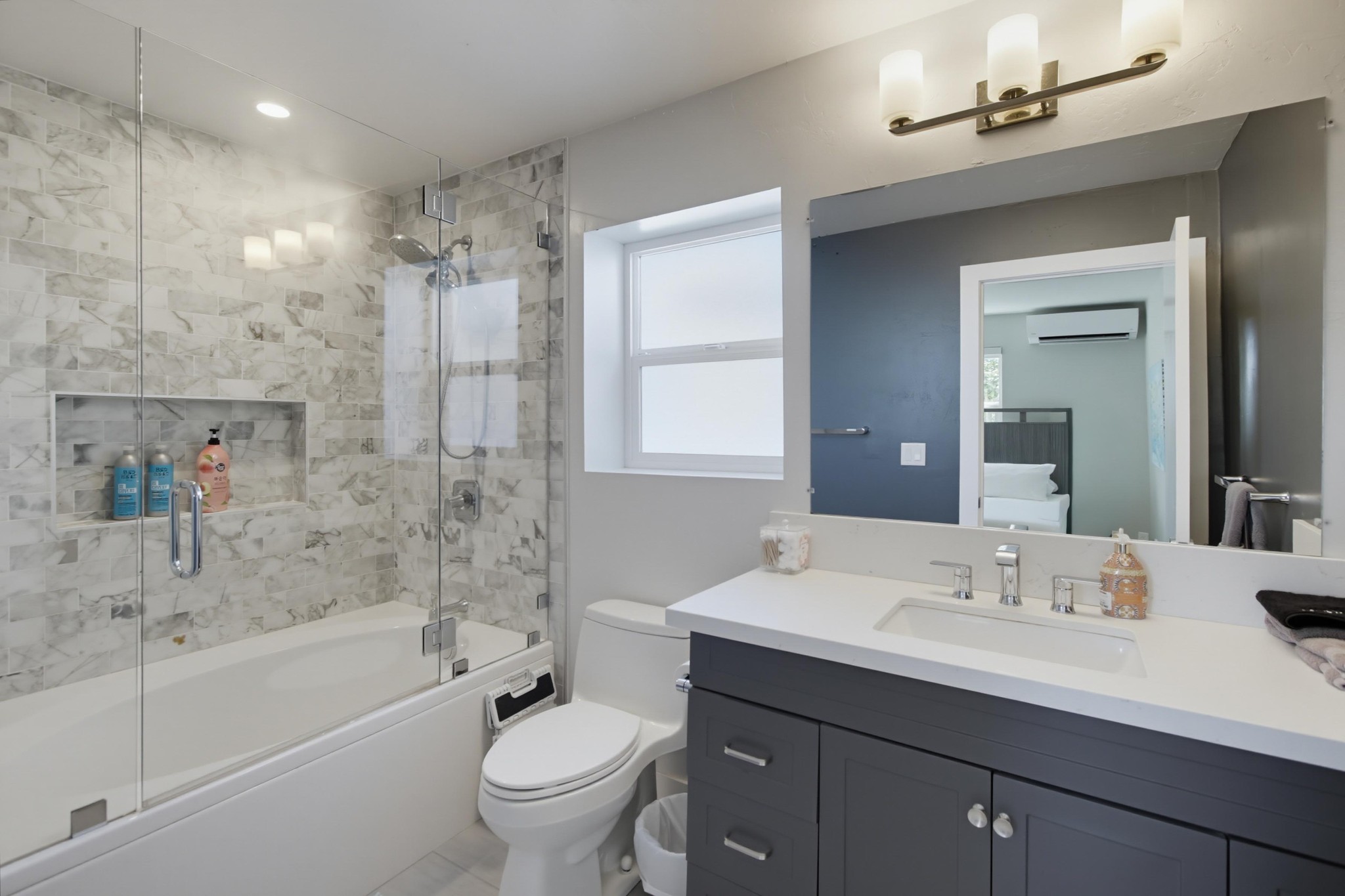 Virtual tour photo 24 of 52 for 4852 Kings Way