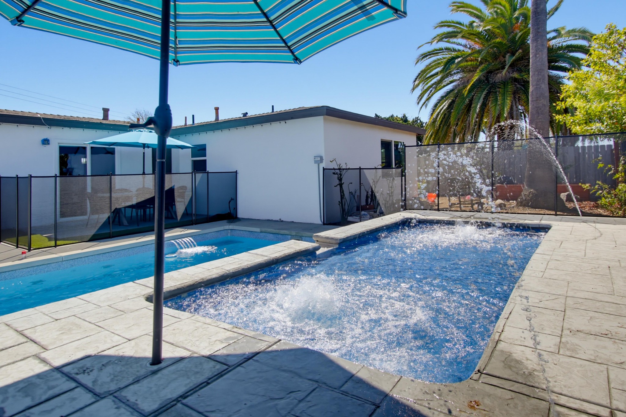 Virtual tour photo 44 of 52 for 4852 Kings Way