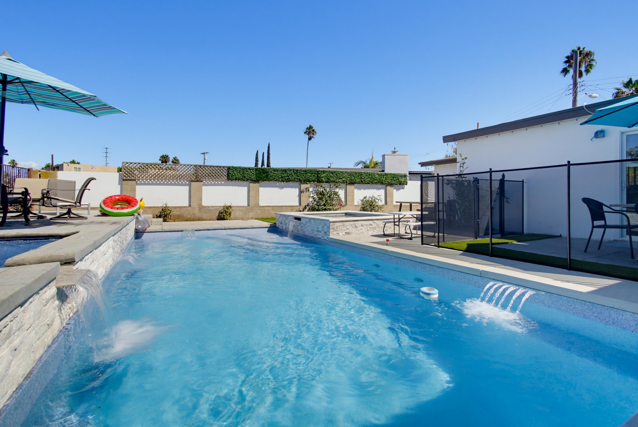 Virtual tour photo 47 of 52 for 4852 Kings Way