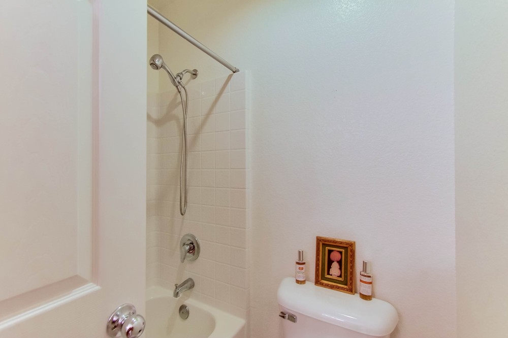 Virtual tour photo 33 of 40 for 4852 Royal Island Way