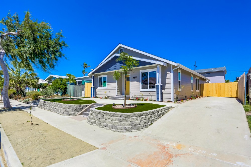 Virtual tour photo 1 of 44 for 4853 33rd St