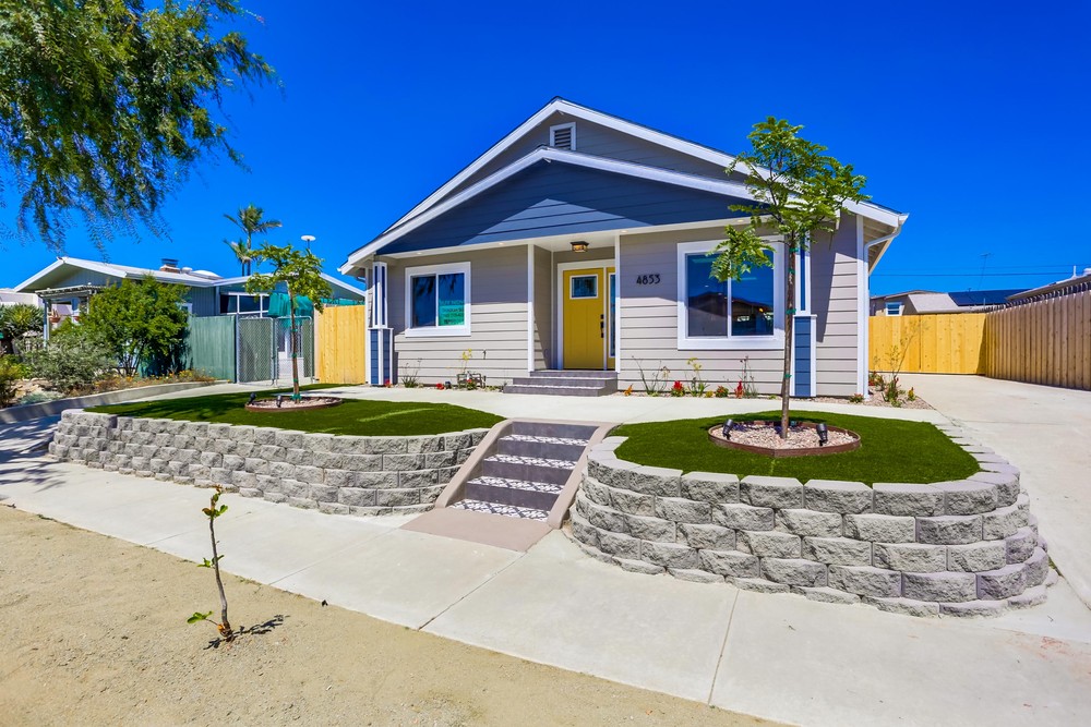 Virtual tour photo 3 of 44 for 4853 33rd St