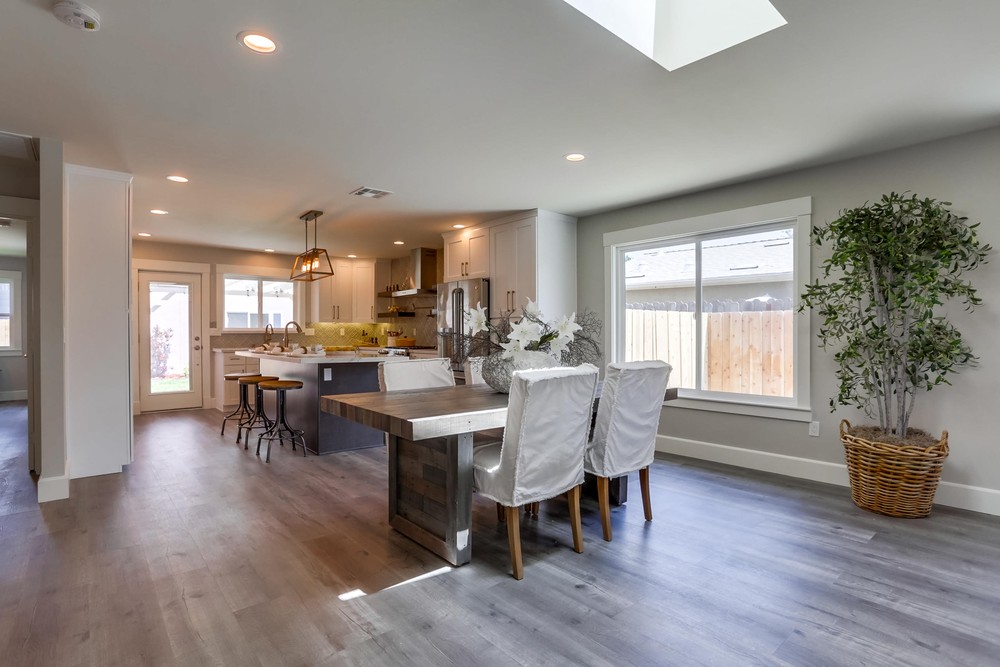 Virtual tour photo 10 of 44 for 4853 33rd St