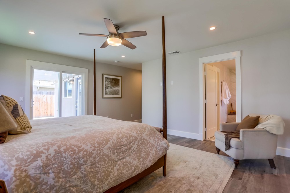 Virtual tour photo 18 of 44 for 4853 33rd St