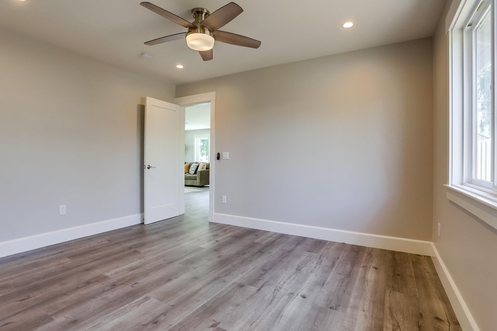 Virtual tour photo 24 of 44 for 4853 33rd St