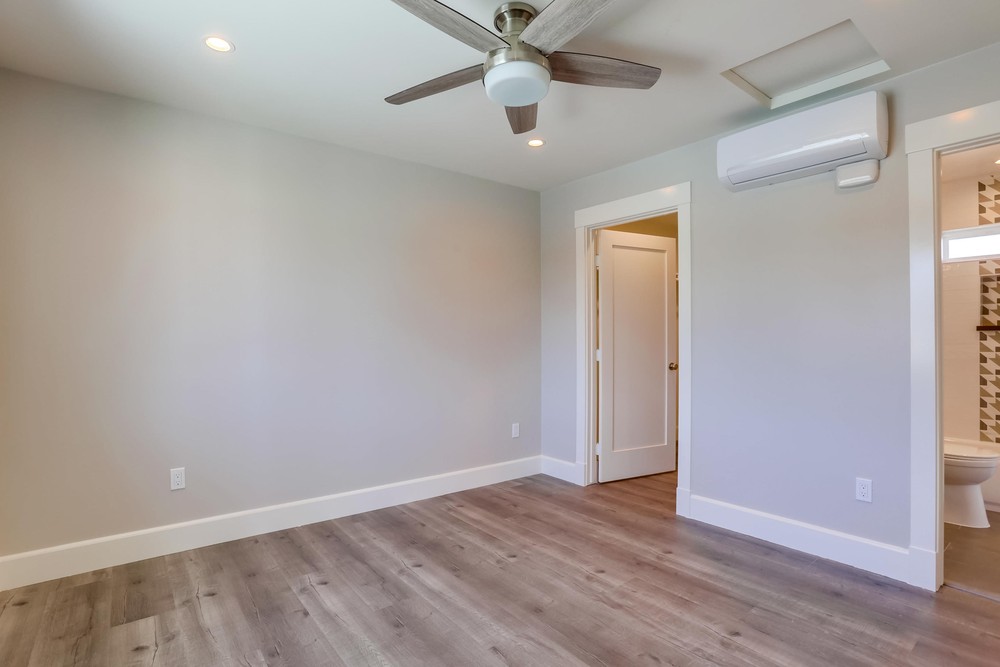 Virtual tour photo 28 of 44 for 4853 33rd St