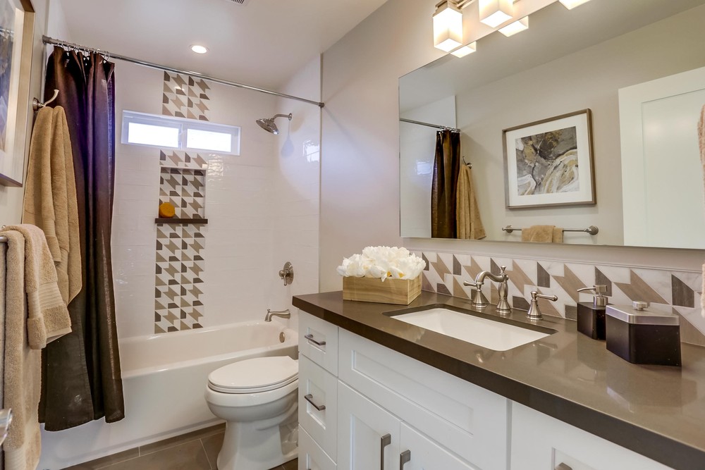 Virtual tour photo 29 of 44 for 4853 33rd St