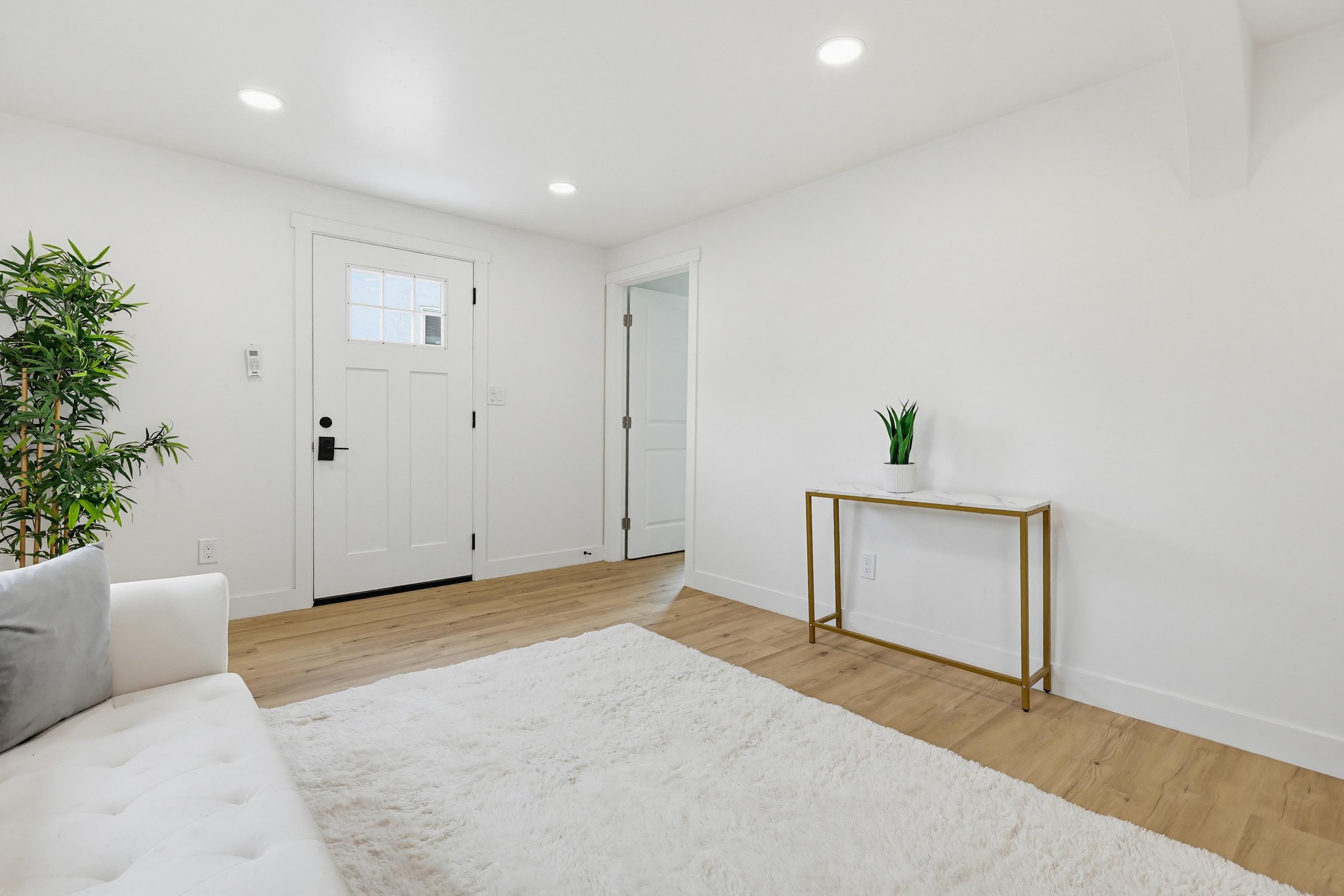 Virtual tour photo 13 of 39 for 4853 Long Branch Ave