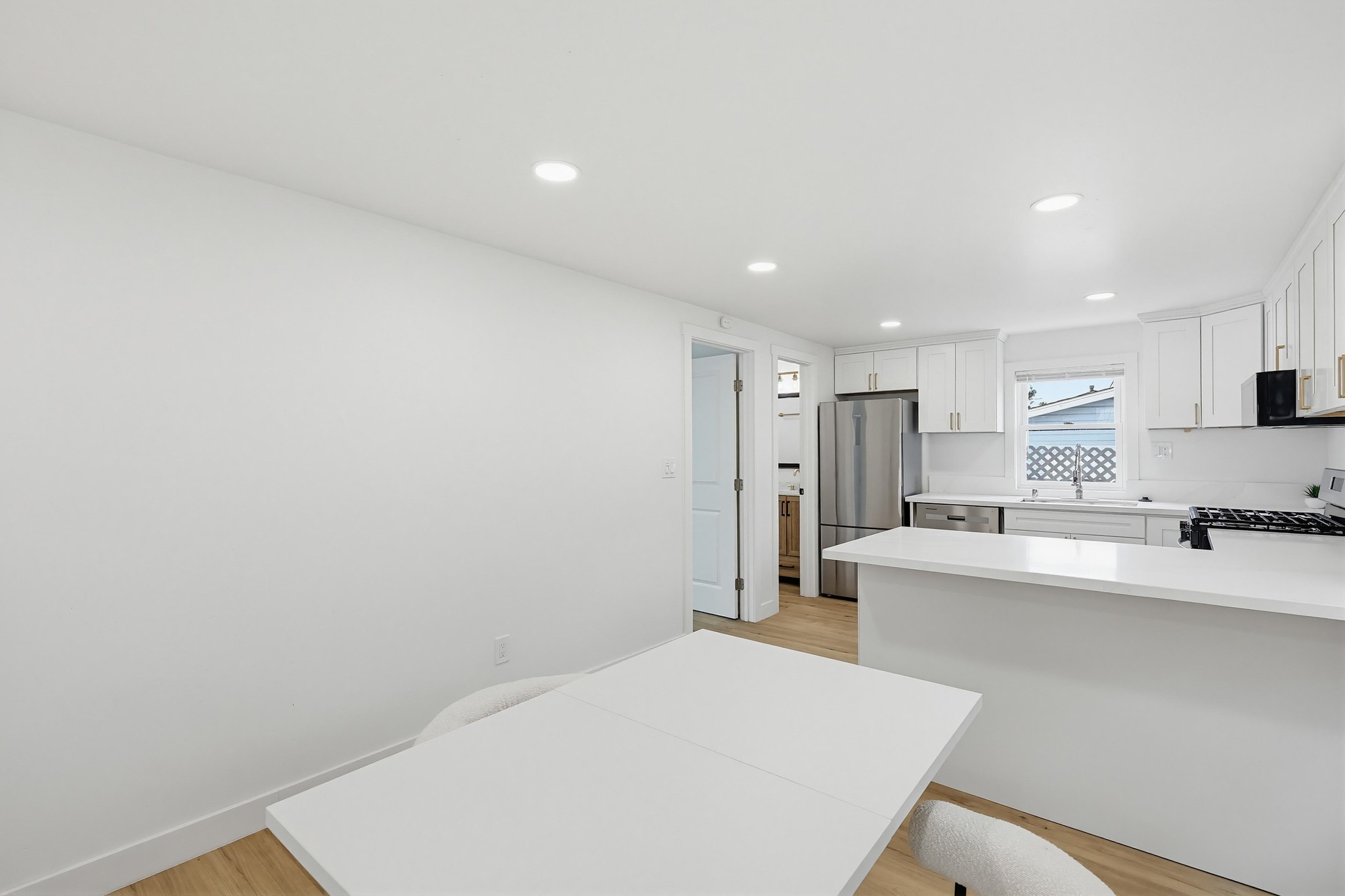 Virtual tour photo 15 of 39 for 4853 Long Branch Ave