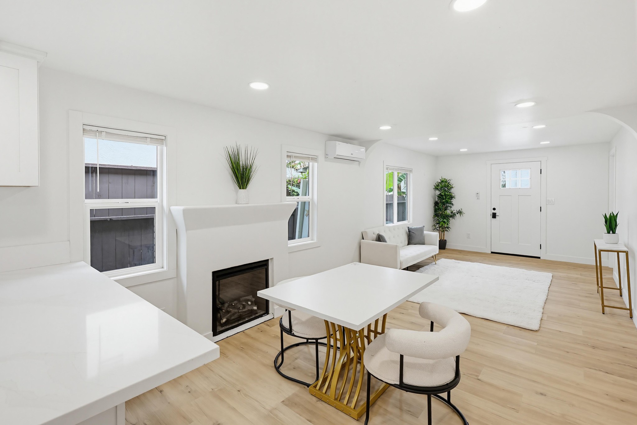 Virtual tour photo 17 of 39 for 4853 Long Branch Ave
