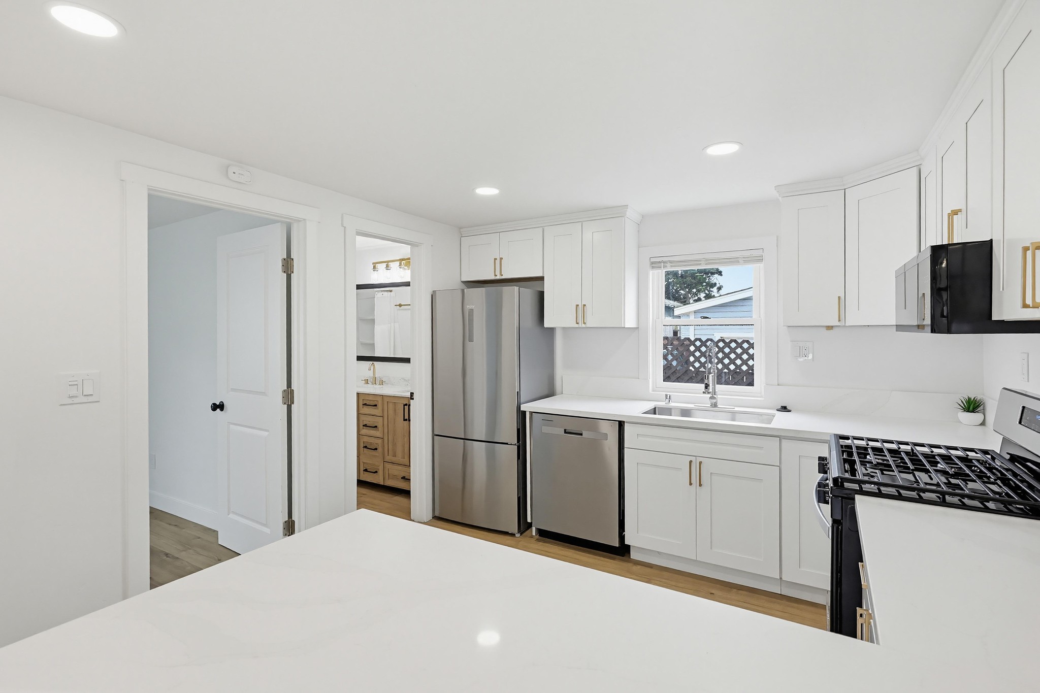 Virtual tour photo 18 of 39 for 4853 Long Branch Ave
