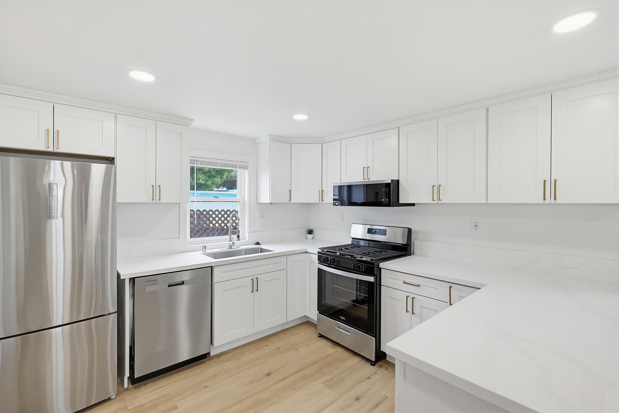 Virtual tour photo 19 of 39 for 4853 Long Branch Ave