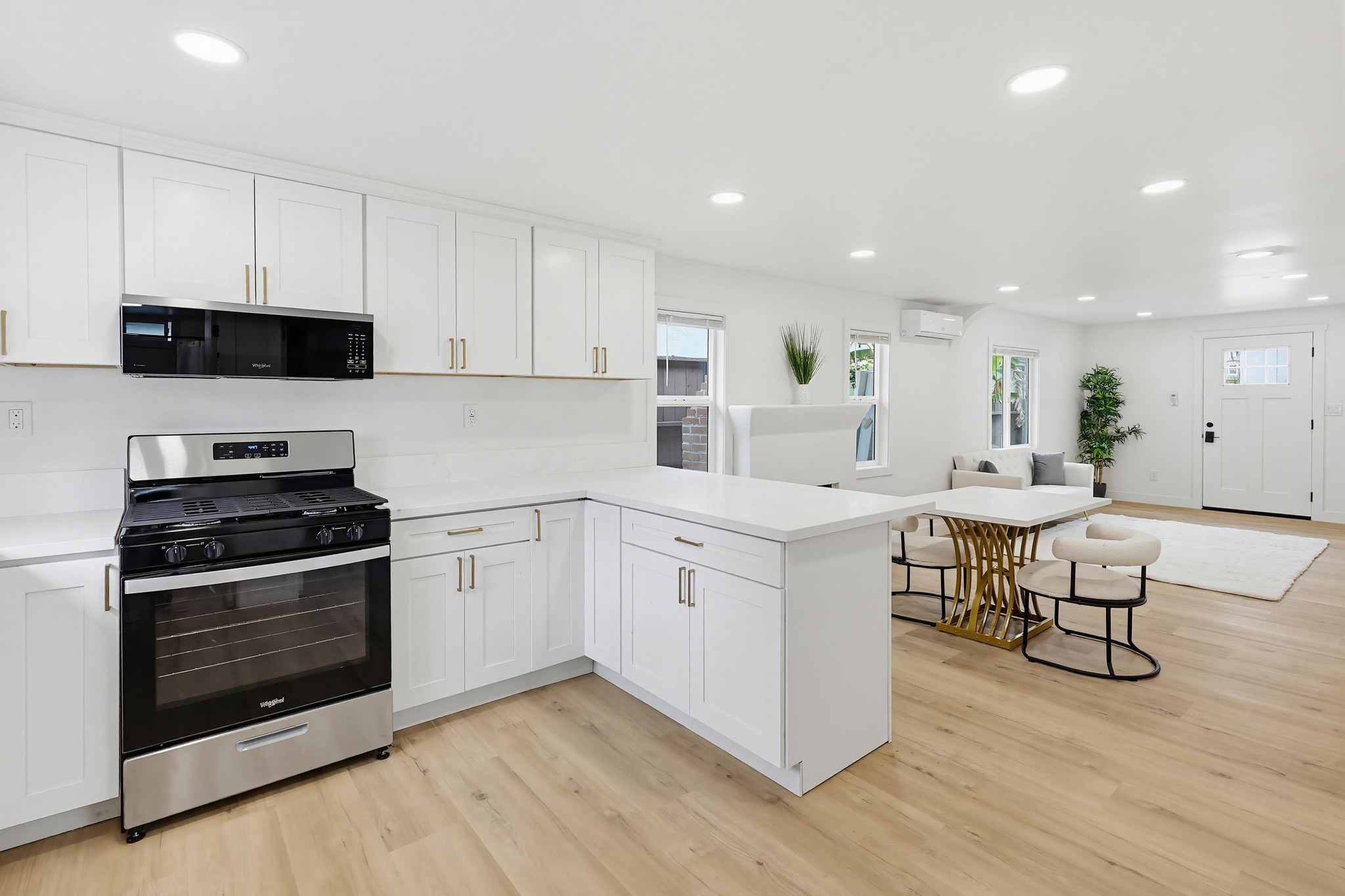 Virtual tour photo 24 of 39 for 4853 Long Branch Ave