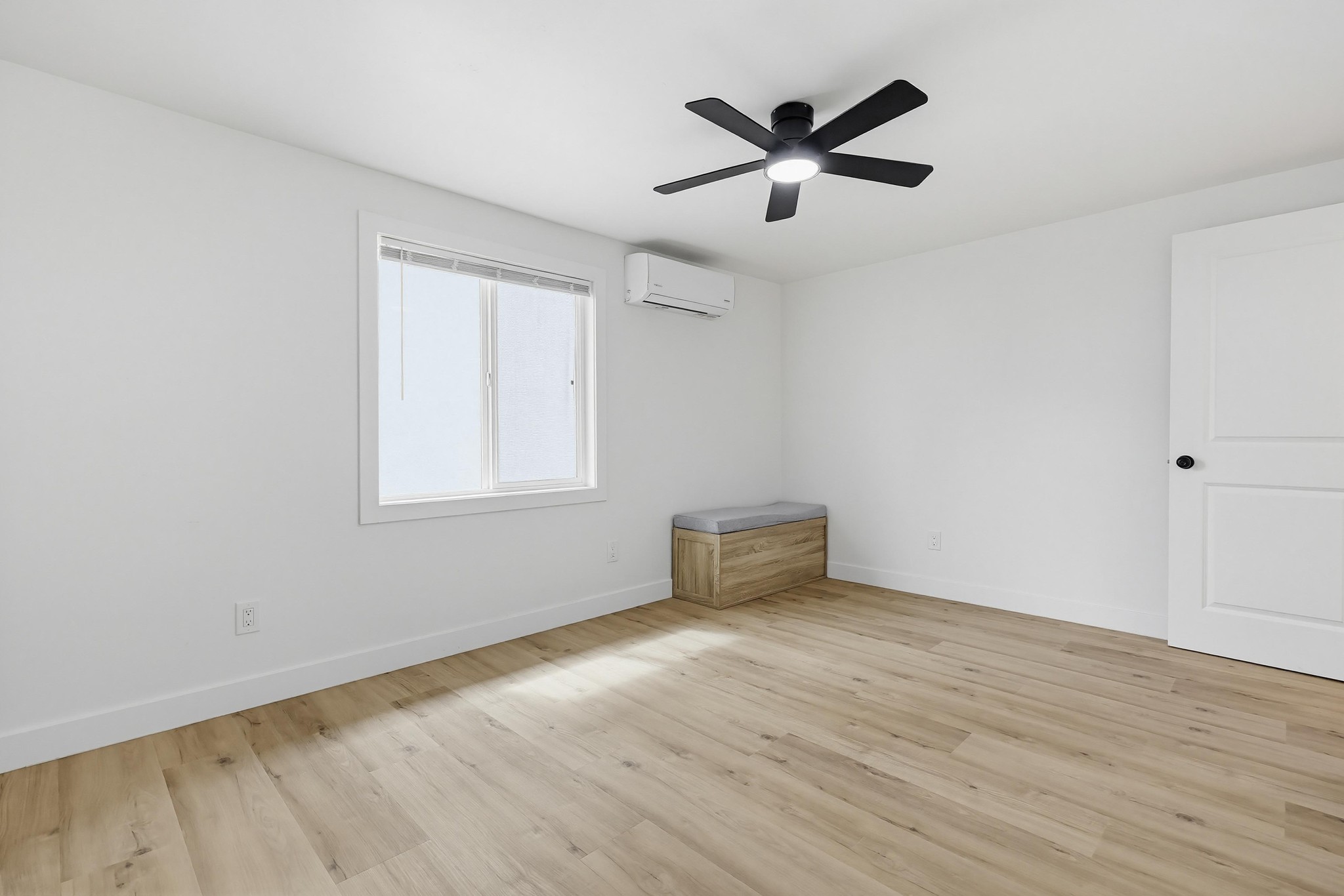 Virtual tour photo 29 of 39 for 4853 Long Branch Ave