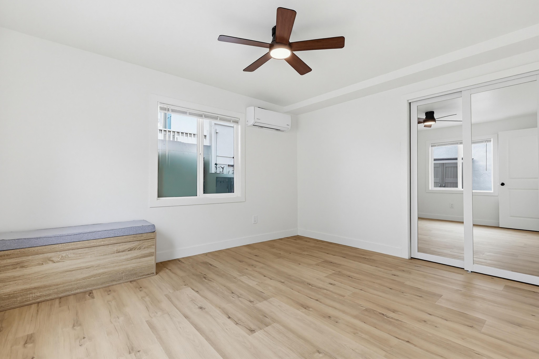 Virtual tour photo 32 of 39 for 4853 Long Branch Ave