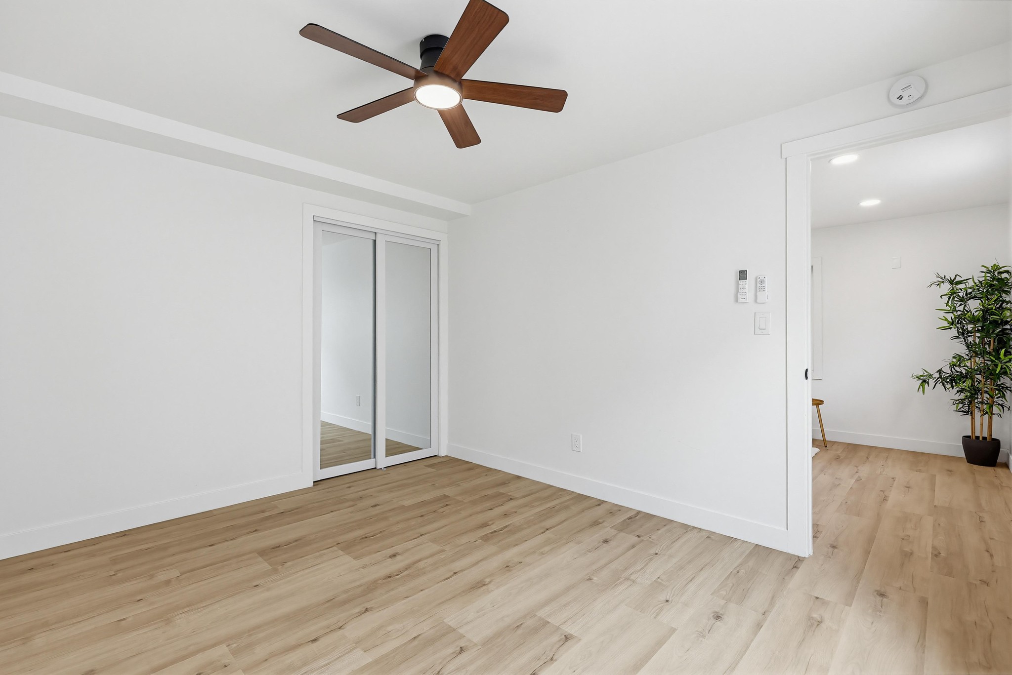 Virtual tour photo 33 of 39 for 4853 Long Branch Ave