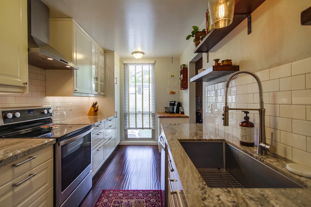 Virtual tour photo 24 of 48 for 4855 Collwood Blvd