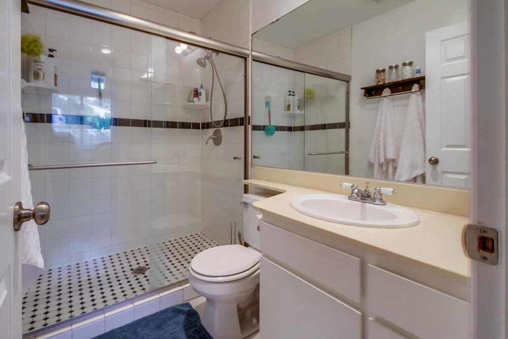 Virtual tour photo 36 of 48 for 4855 Collwood Blvd