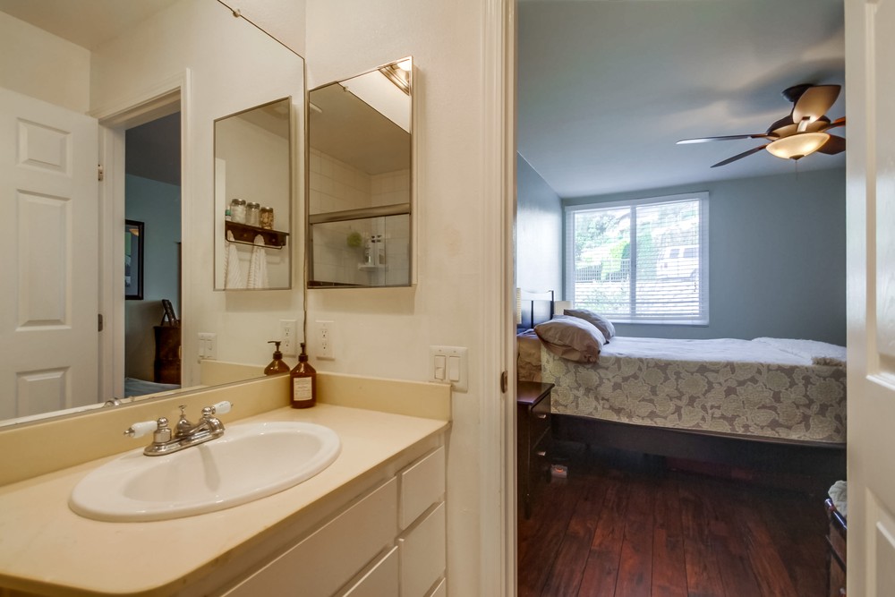 Virtual tour photo 37 of 48 for 4855 Collwood Blvd