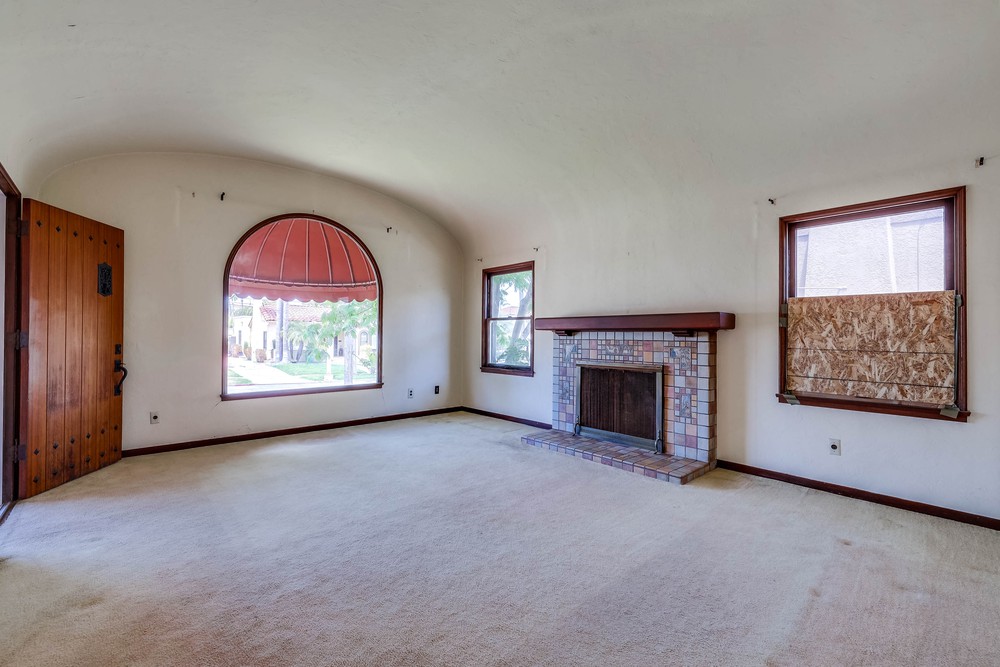Virtual tour photo 13 of 41 for 4857 Edgeware Rd