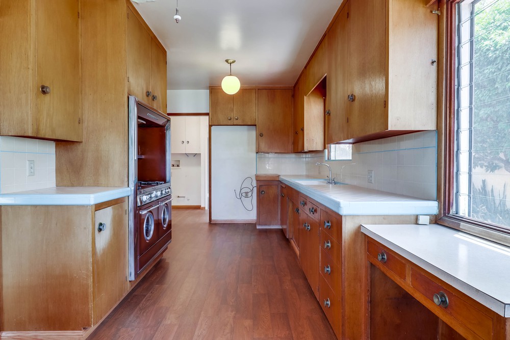 Virtual tour photo 17 of 41 for 4857 Edgeware Rd