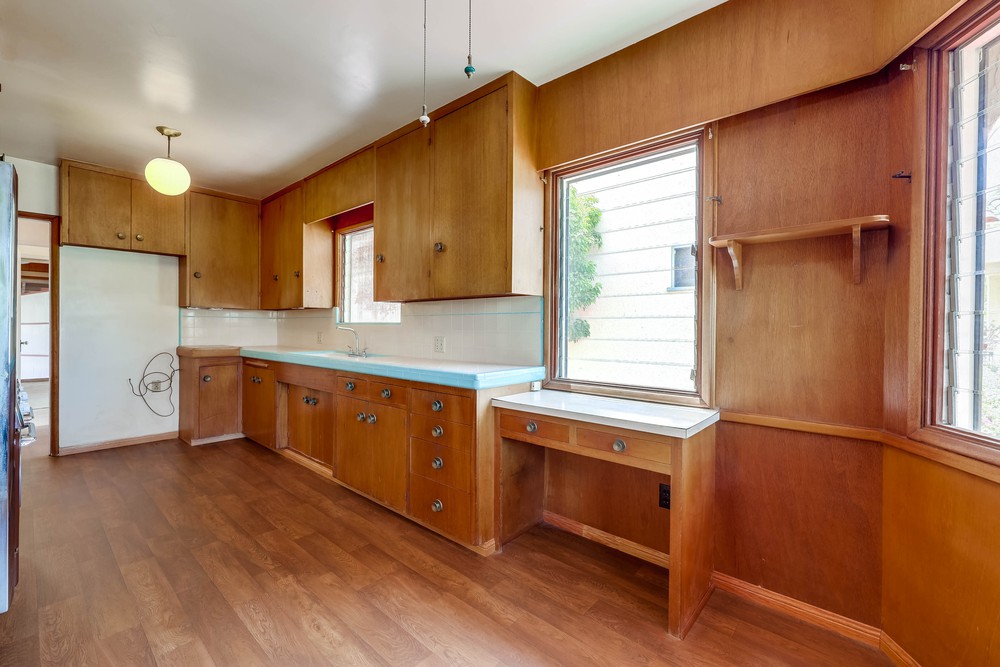 Virtual tour photo 18 of 41 for 4857 Edgeware Rd