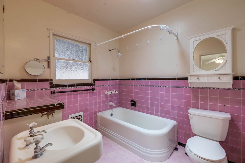 Virtual tour photo 28 of 41 for 4857 Edgeware Rd