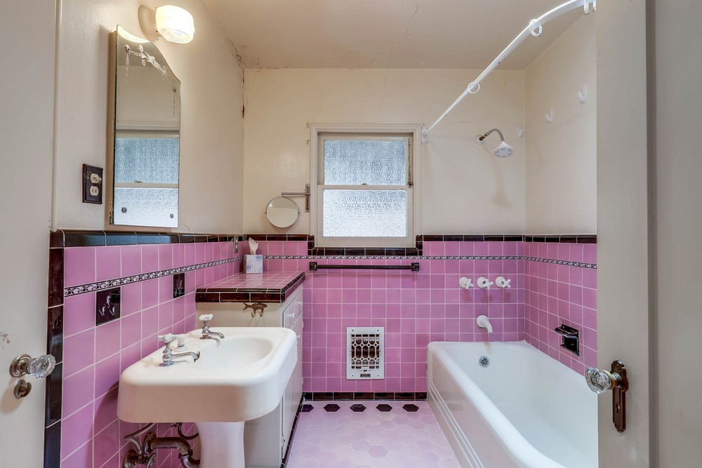 Virtual tour photo 29 of 41 for 4857 Edgeware Rd