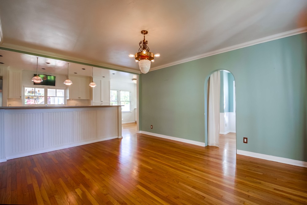 Virtual tour photo 10 of 69 for 4857 Marlborough Dr