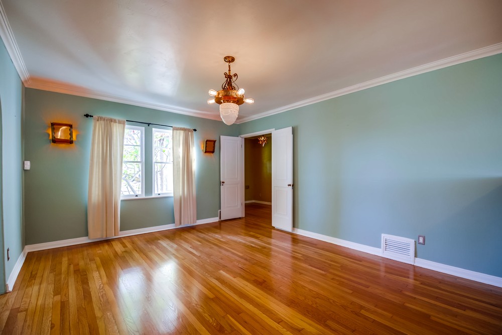Virtual tour photo 13 of 69 for 4857 Marlborough Dr