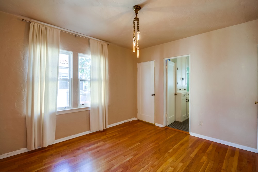 Virtual tour photo 32 of 69 for 4857 Marlborough Dr
