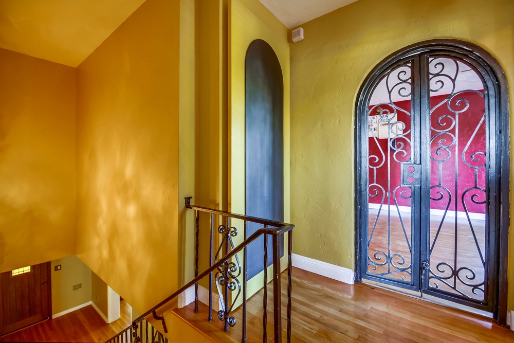 Virtual tour photo 37 of 69 for 4857 Marlborough Dr