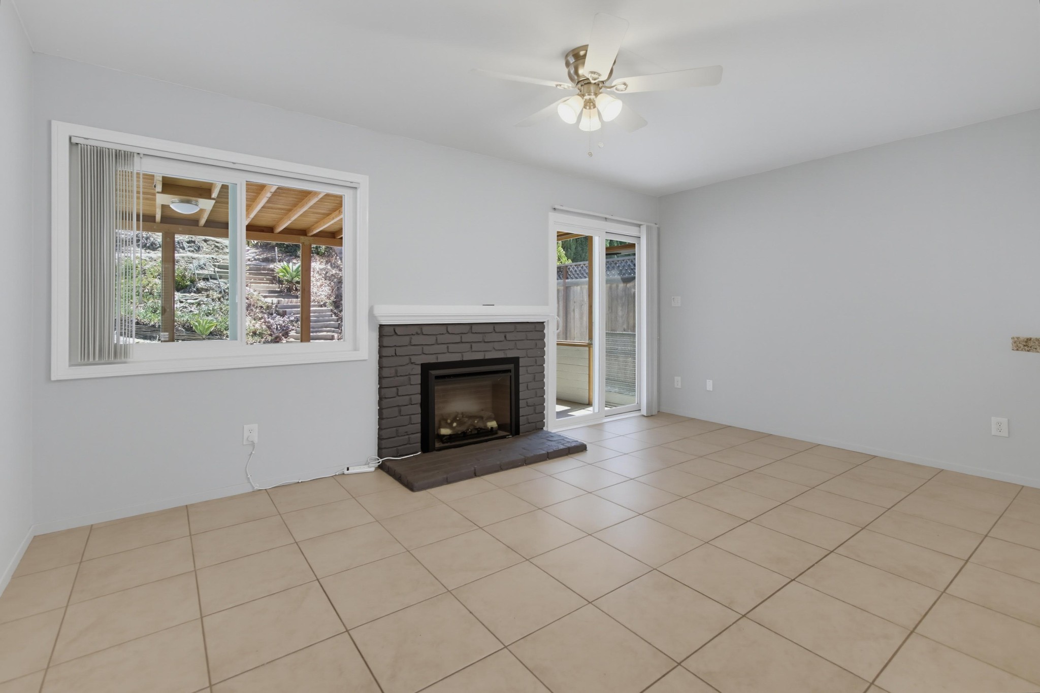 Virtual tour photo 8 of 54 for 4859 Campanile Dr
