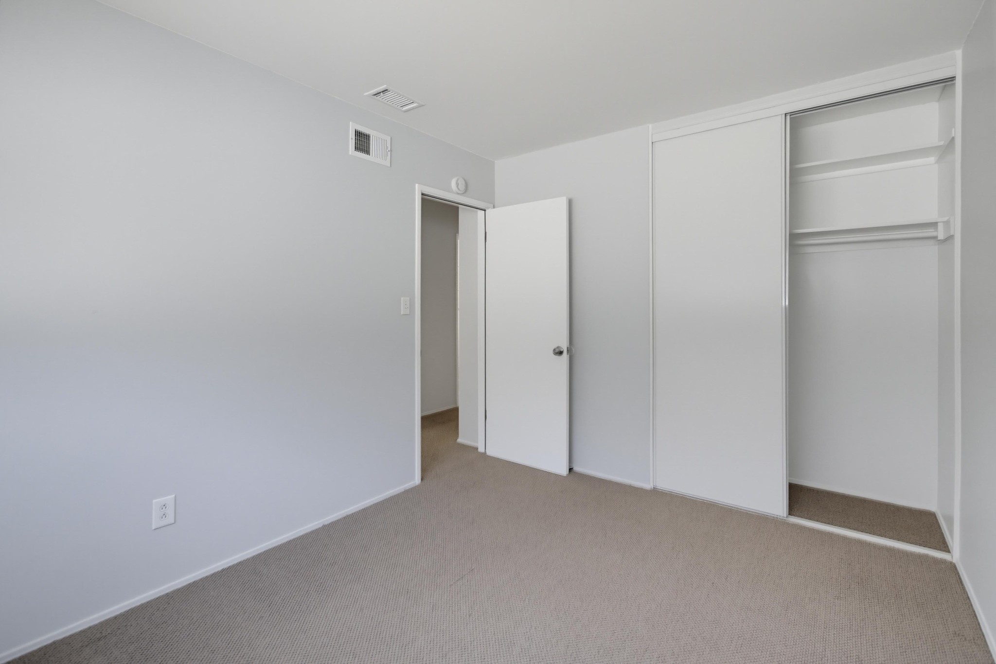Virtual tour photo 28 of 54 for 4859 Campanile Dr