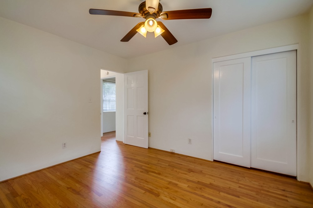 Virtual tour photo 32 of 45 for 4859 Long Branch Ave