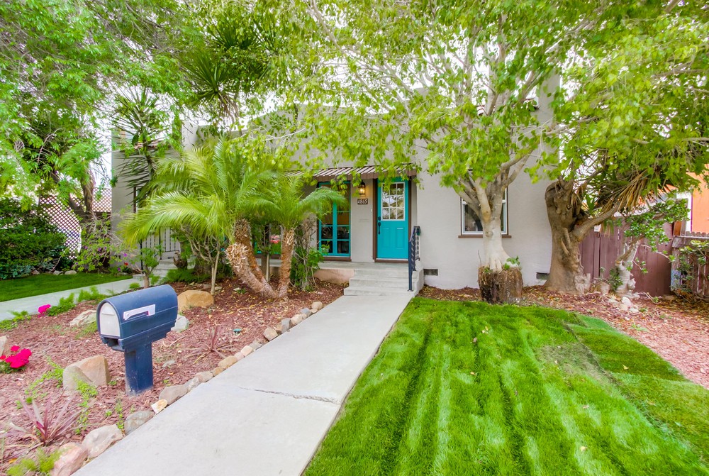 Virtual tour photo 1 of 61 for 4865 35th St #67