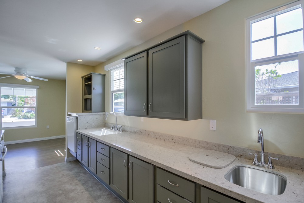 Virtual tour photo 17 of 36 for 4866 Lorraine Dr