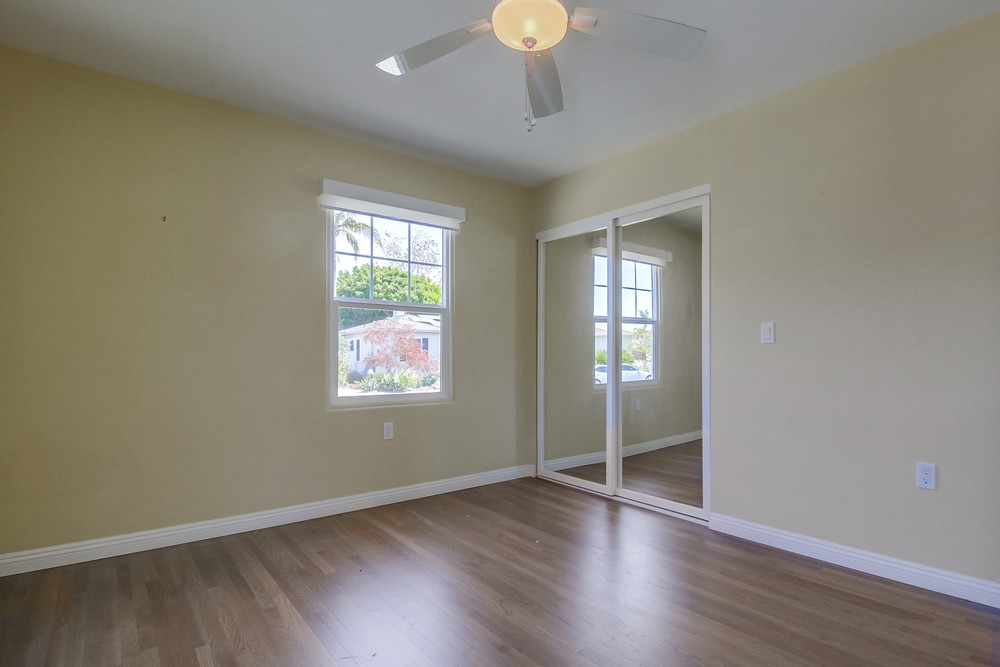 Virtual tour photo 19 of 36 for 4866 Lorraine Dr