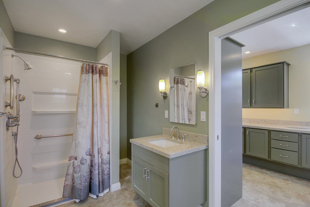 Virtual tour photo 24 of 36 for 4866 Lorraine Dr