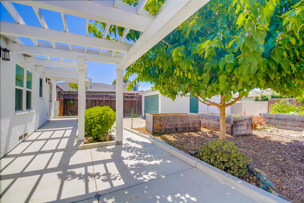 Virtual tour photo 29 of 36 for 4866 Lorraine Dr