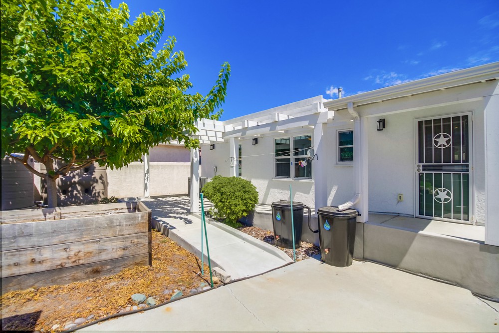 Virtual tour photo 31 of 36 for 4866 Lorraine Dr