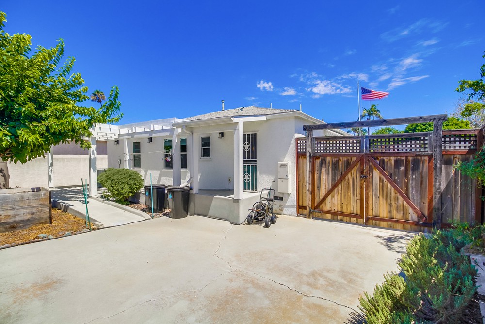 Virtual tour photo 32 of 36 for 4866 Lorraine Dr