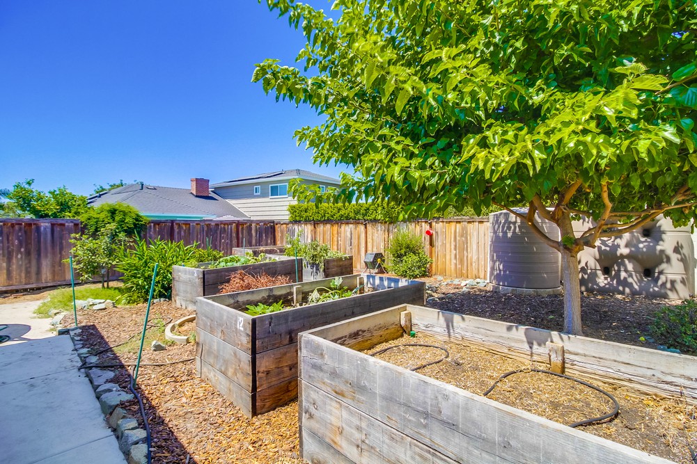 Virtual tour photo 33 of 36 for 4866 Lorraine Dr