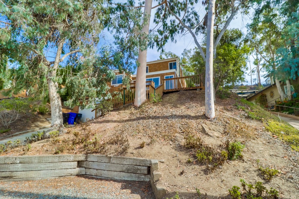 Virtual tour photo 3 of 42 for 4867 Academy St